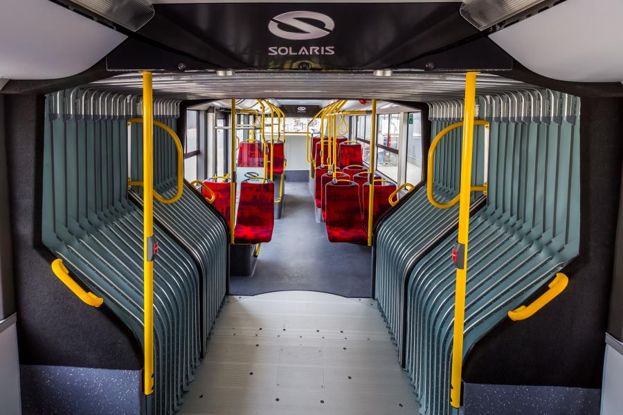 Интерьер Solaris Urbino 18 electric 2017 года  (фото 2 из 3)